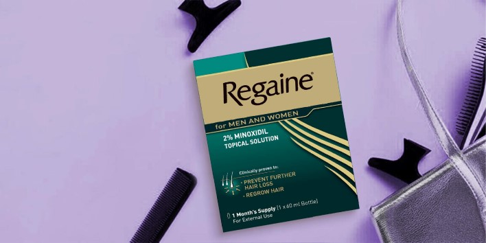 REGAINE® product range for women on a purple background